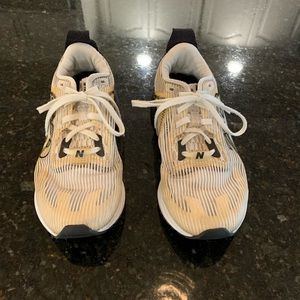 Size 8 New Balance Tennis Shoes (used)